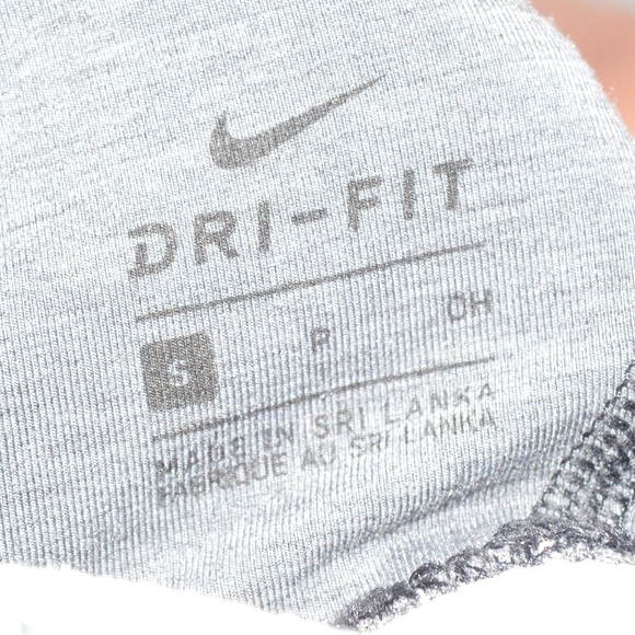 Nike Swoosh Racerback Sports Bra Size Small - Picture 4 of 5